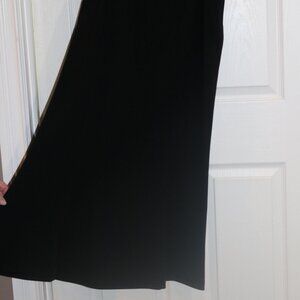 Women's Jones New York long black skirt, size 8. 36" long. New.